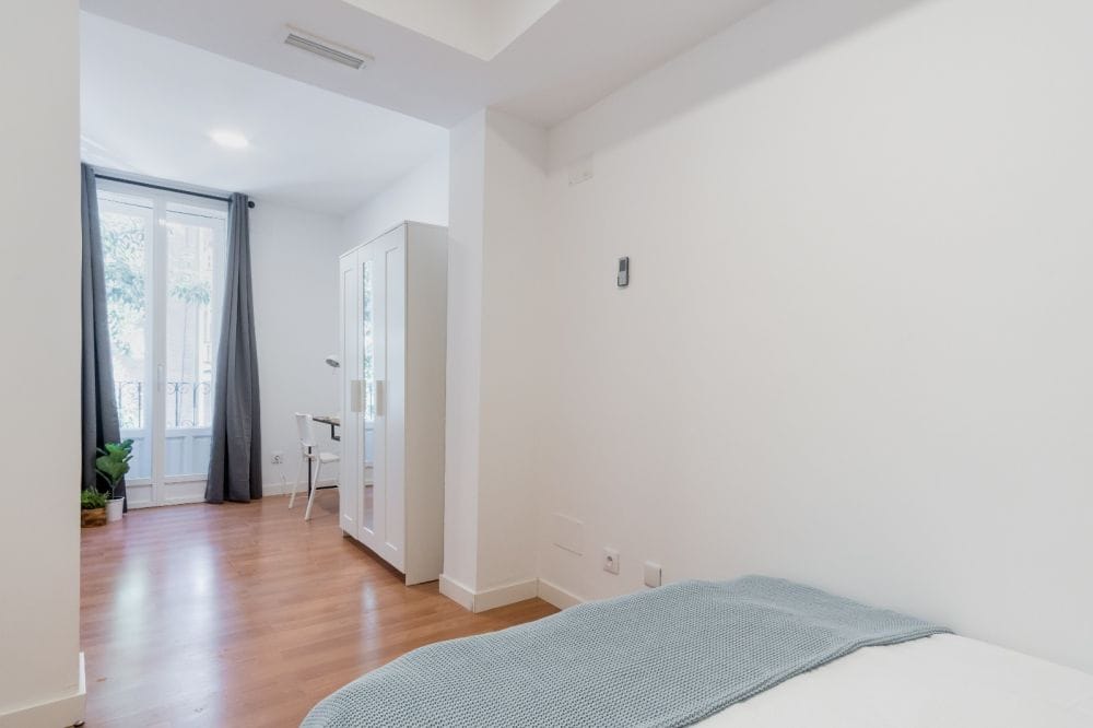 Ideal room in Alejandro González, Madrid
