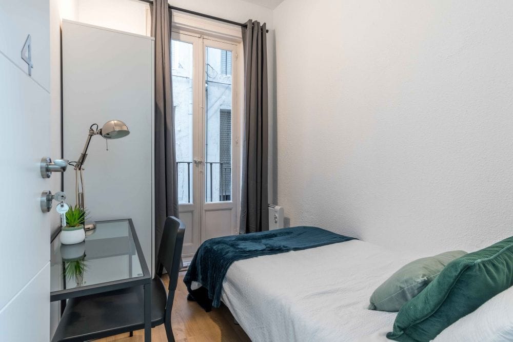 Perfect room for students in Plaza de la Marina Española