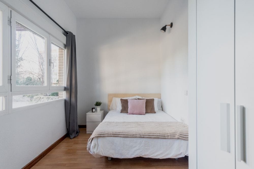 Bright double room in Camino de Vinateros