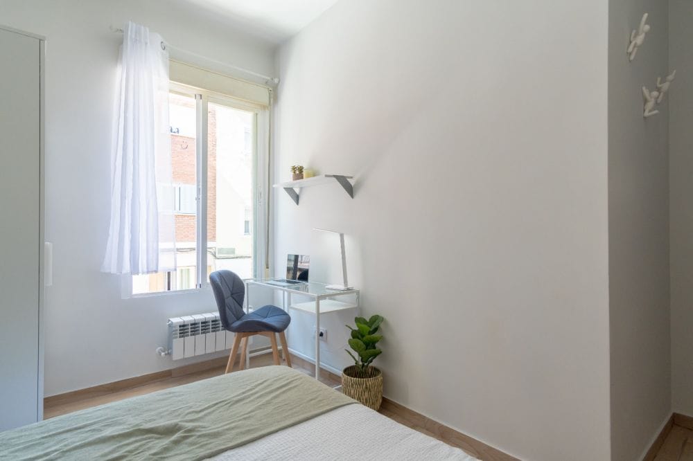 Bright room in shared flat