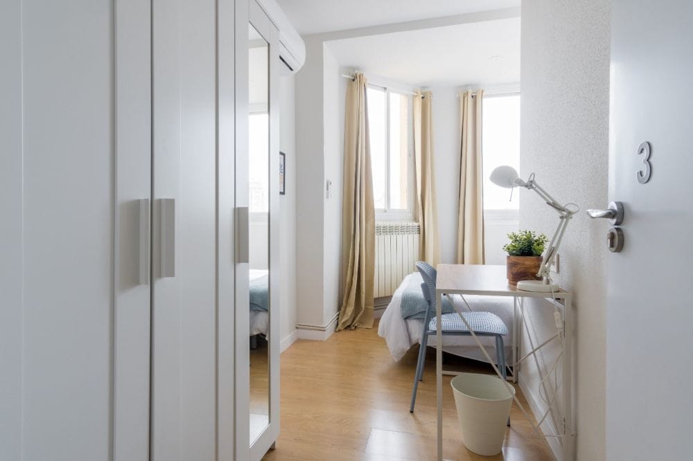 Charming room in Alberto Aguilera