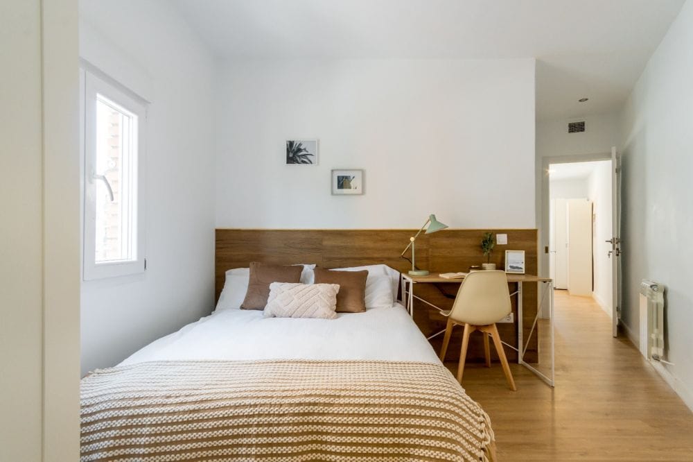 Spacious room in Madrid Rio