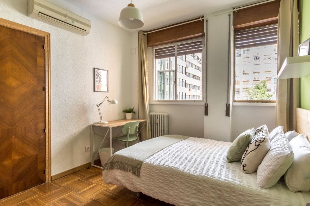 Lovely room in the north of Madrid