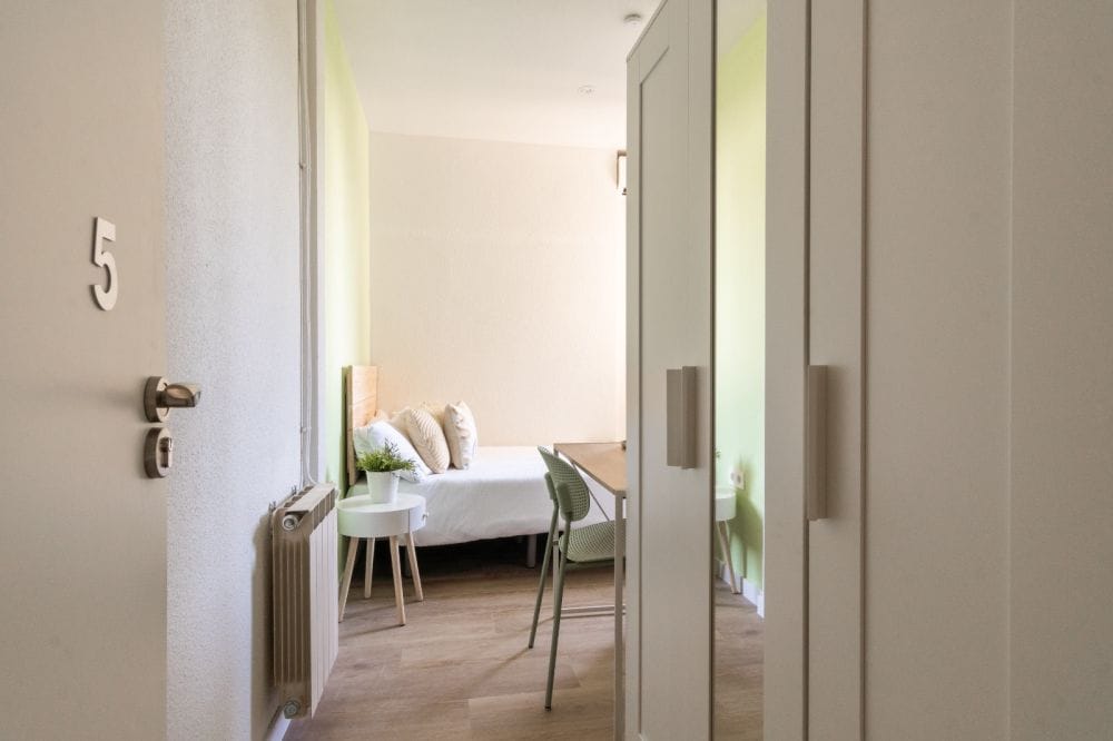 Double room in Alberto Aguilera street