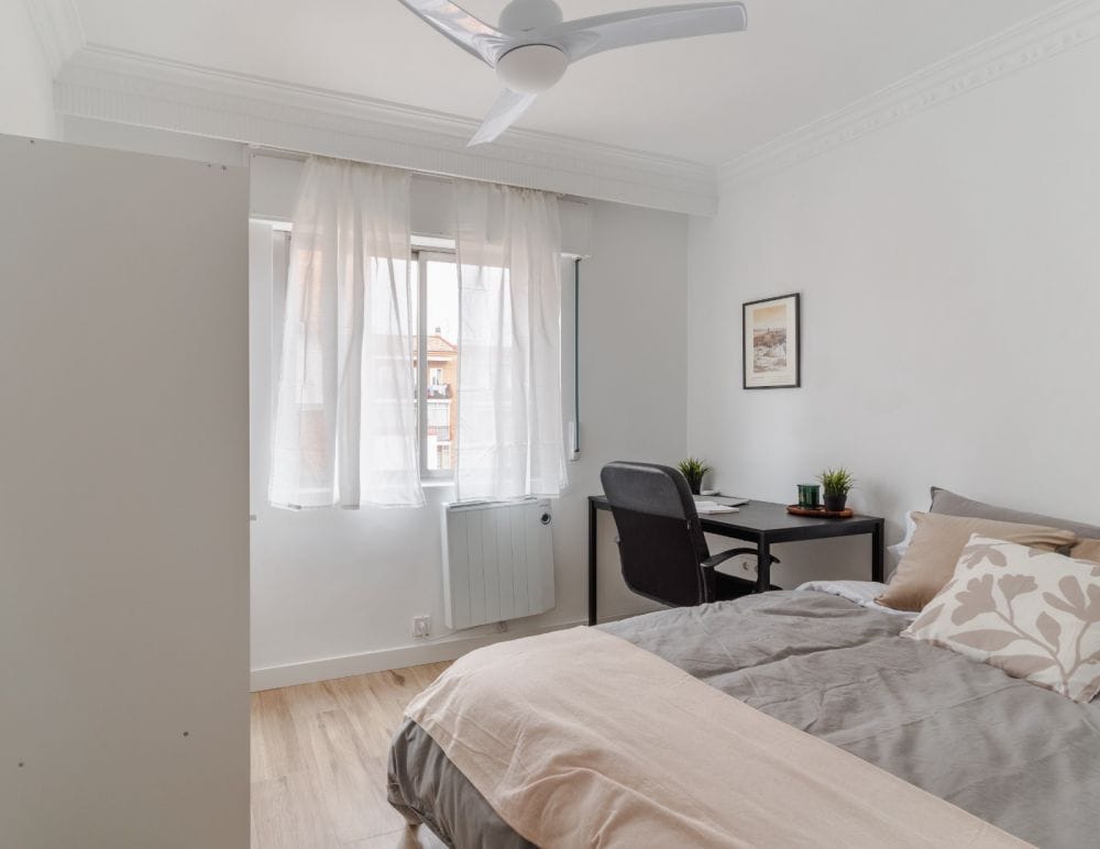 Marvelous room on Calle Paseo de Moreras