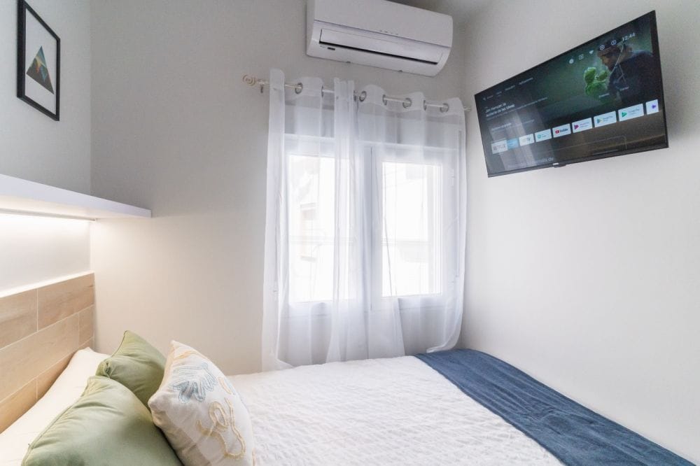 Bright room in Puerta del Angel