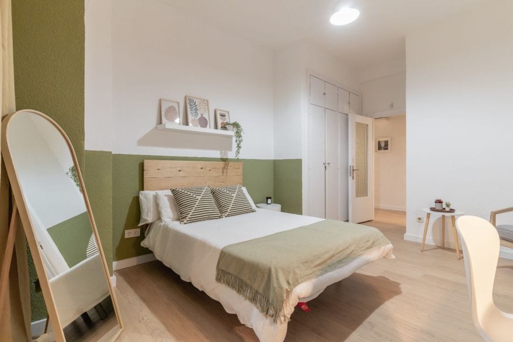 Stunning room near metro Goya