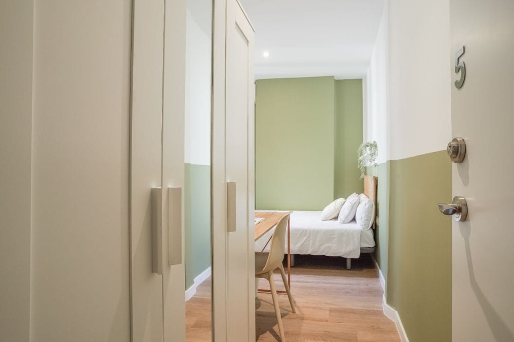 Modern double room in Alberto Aguilera