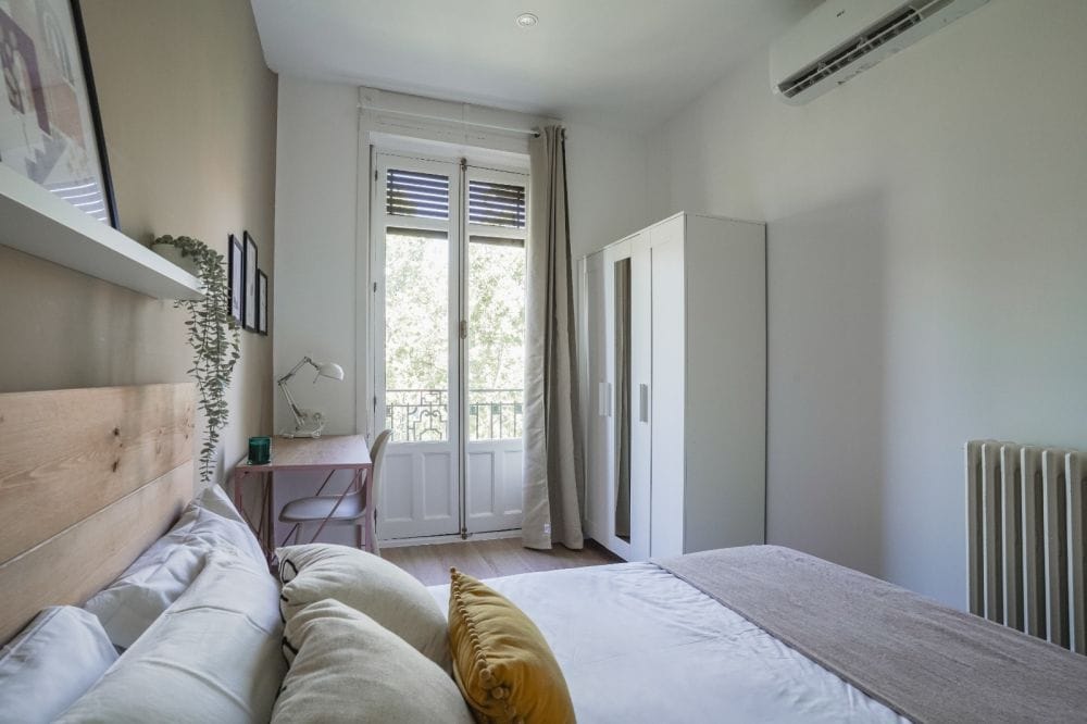 Perfect spacious room in Chamberí