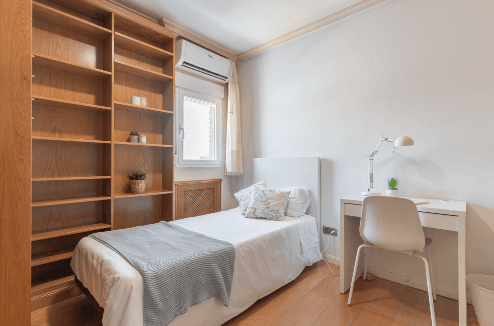 Cozy room in Madrid