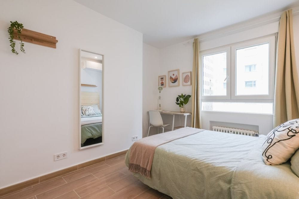 Incredible room in Plaza España with private bathroom