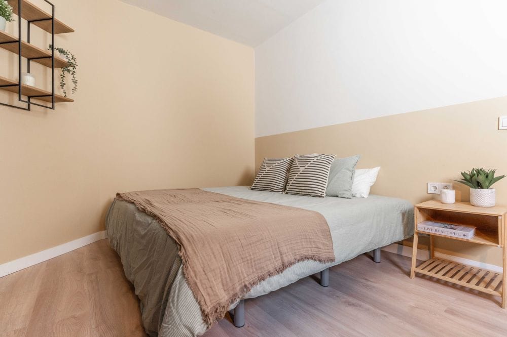 Modern room on Bailén Street