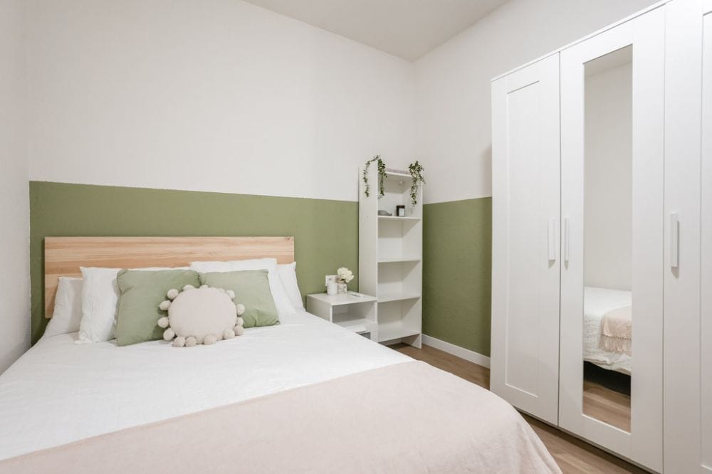 Spacious room at Chamberi