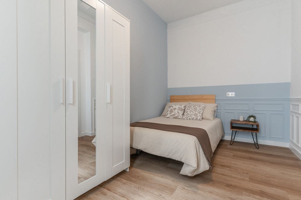 Bright double room in Madrid