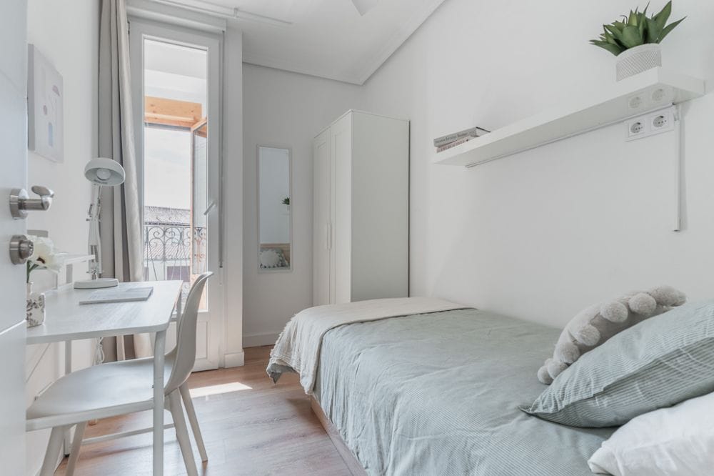Modern room on Redondilla Street