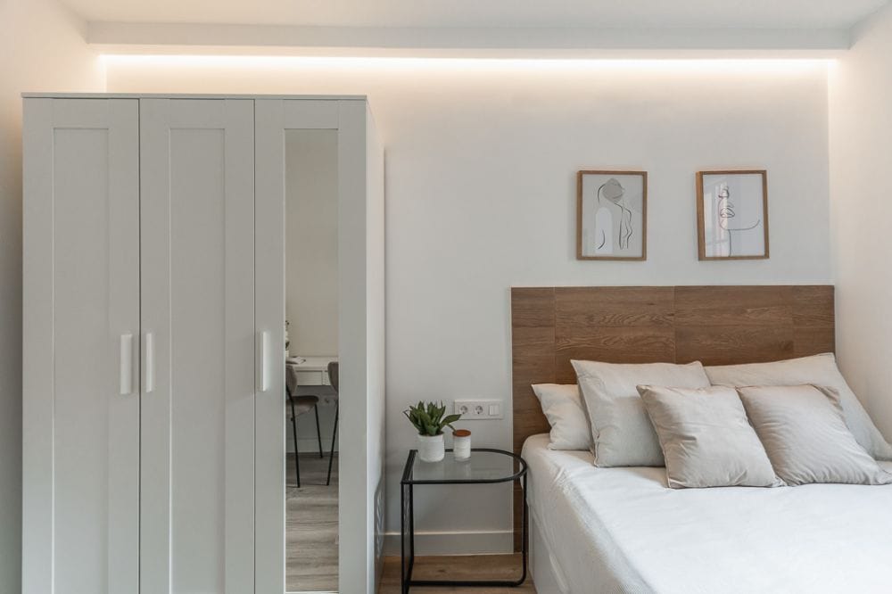 Double room with private bathroom in Carabanchel