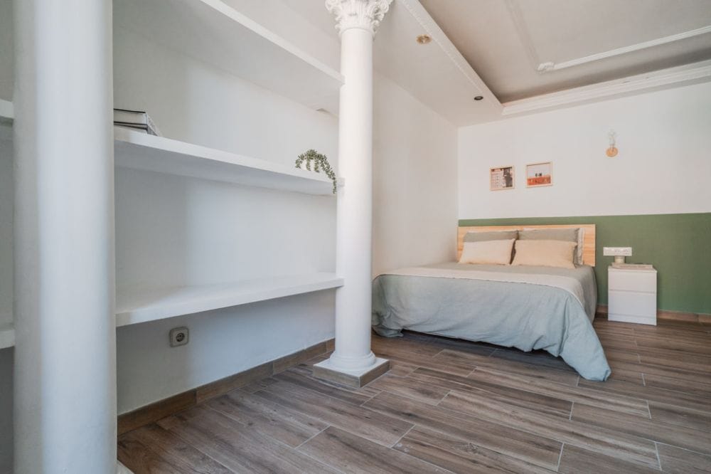 Spacious room in Vallecas