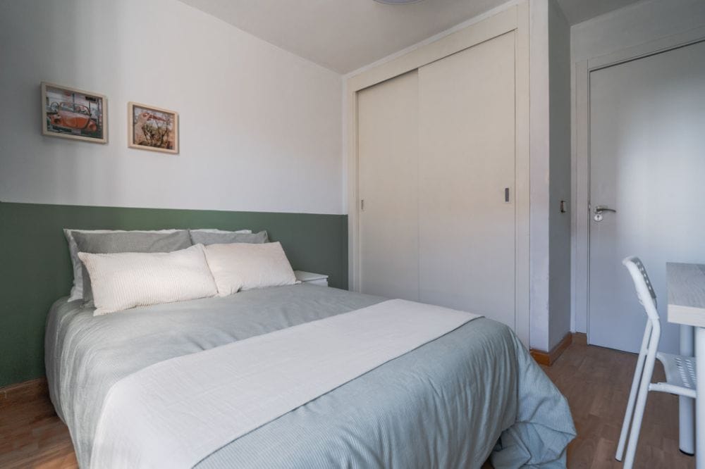 Beautiful room in Vallecas