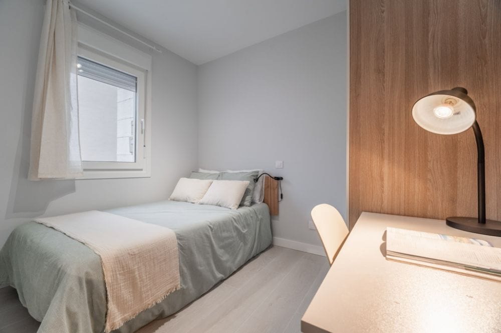 Bright room on Ganges Street