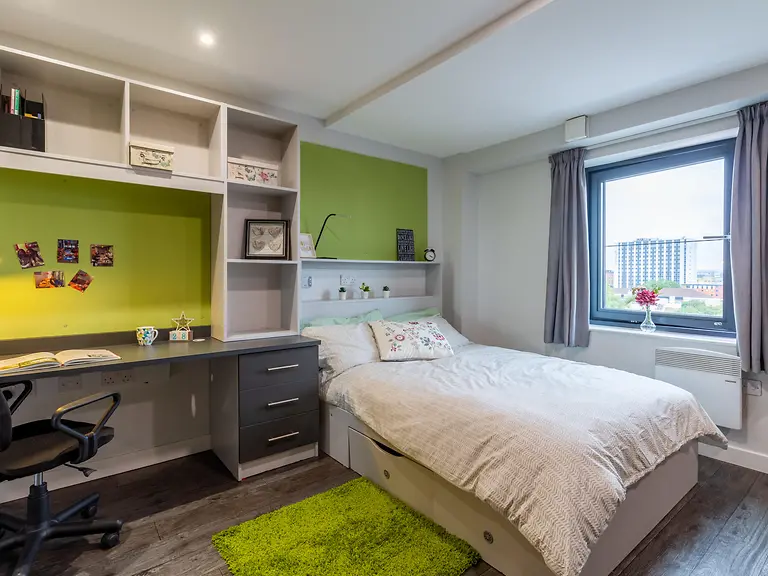 Premium Studio Unit 5