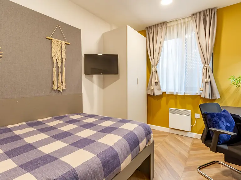 Standard - 2 Bed Flat Unit 4