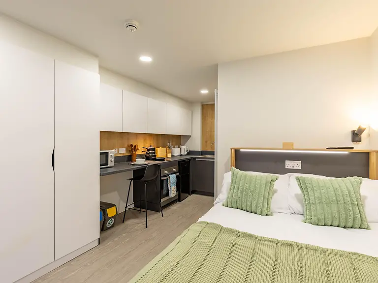 Studio Unit 5