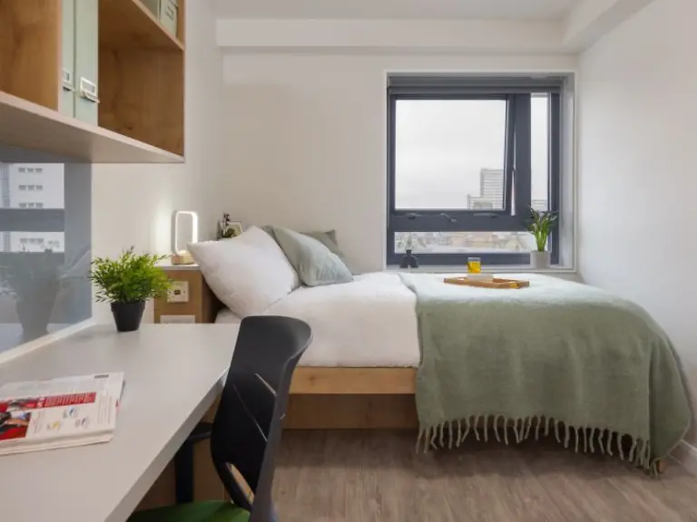 Premium Ensuite Unit 5