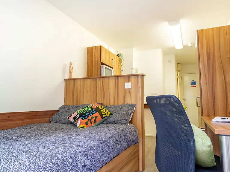 Studio Unit 5
