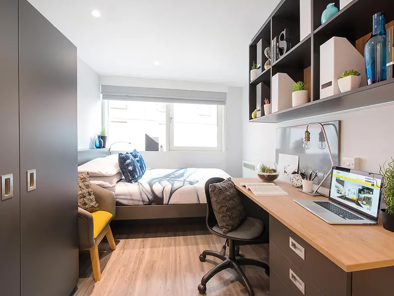 Standard En Suite Unit 5