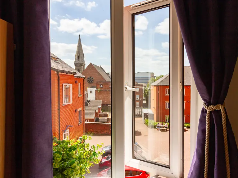 Standard En Suite Unit 5
