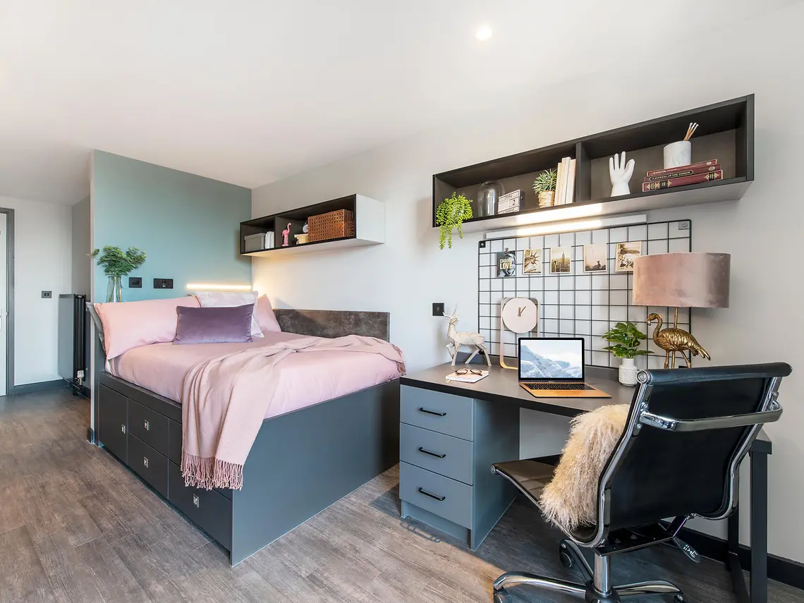 Ultra Premium Corner Studio Unit 5