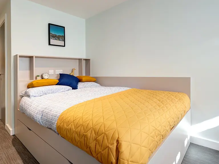 7 Bed Medium En-Suite Unit 7