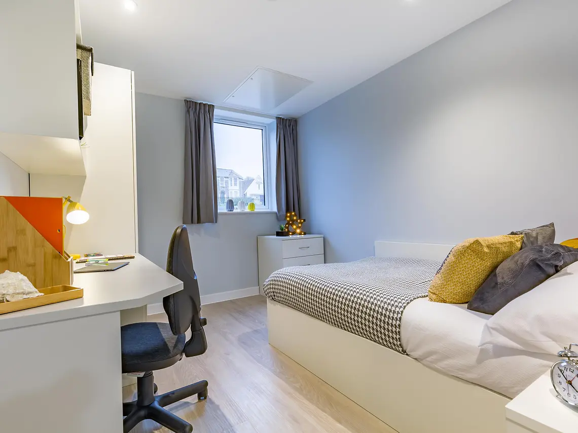6 Bed Premium Ensuite Unit 6