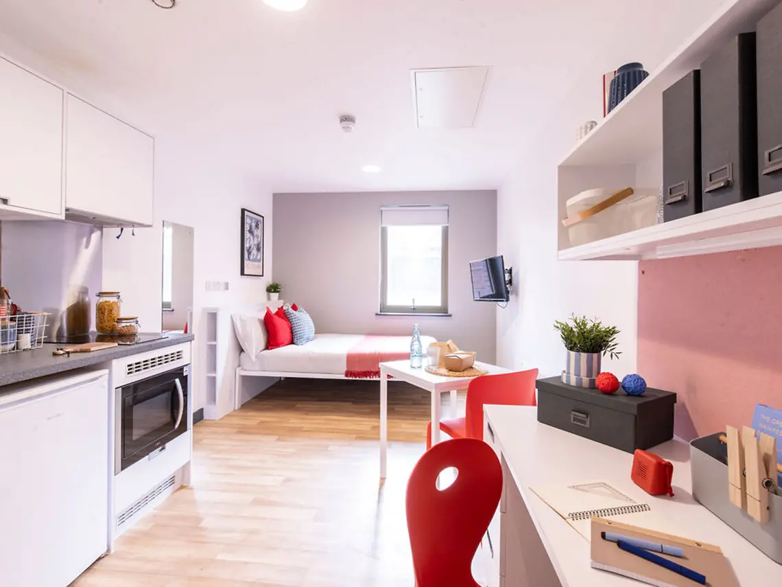 Classic Studio Unit 5