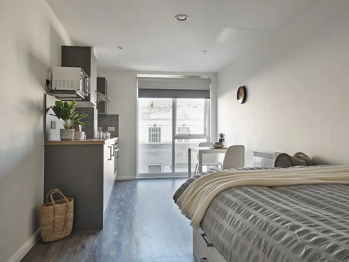 Superior Studio (Floor 4) Unit 5