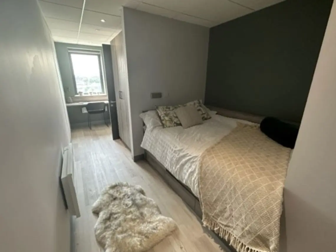 Superior Ensuite Unit 5