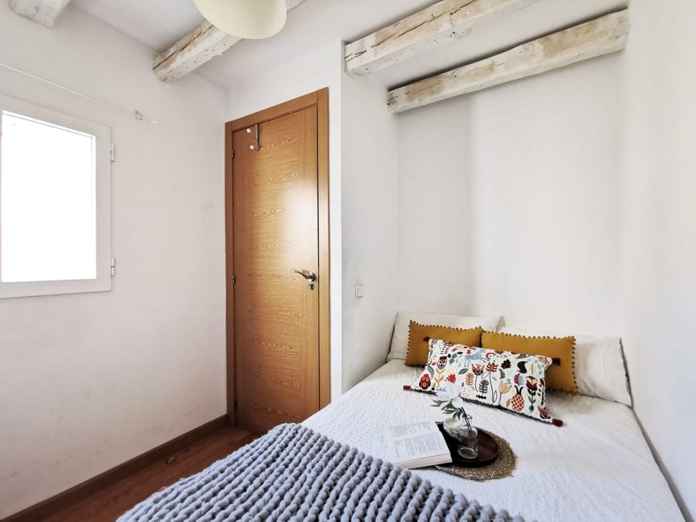 Bright room in the centre of Madrid