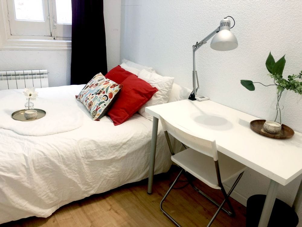 Charming individual room in Madrid