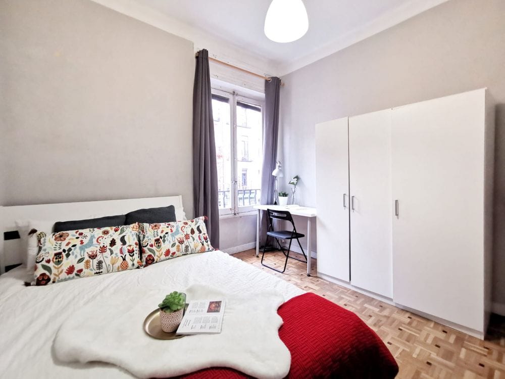 Bright room in Fernández de los Ríos