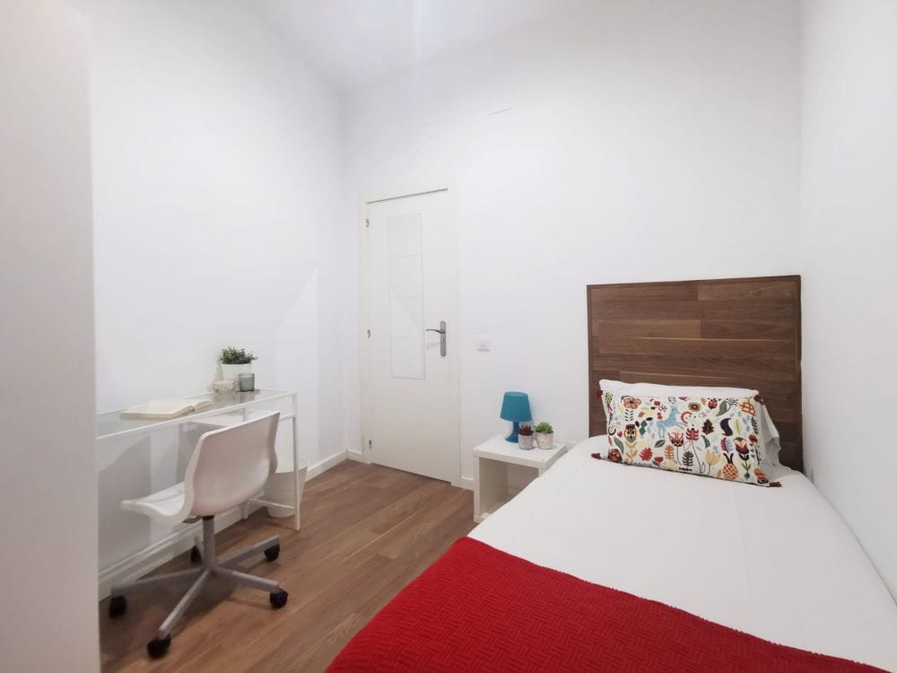 Modern room in Valencia Street