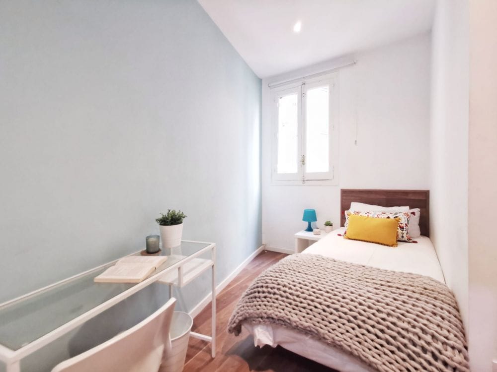 Cozy room in the centre of Madrid