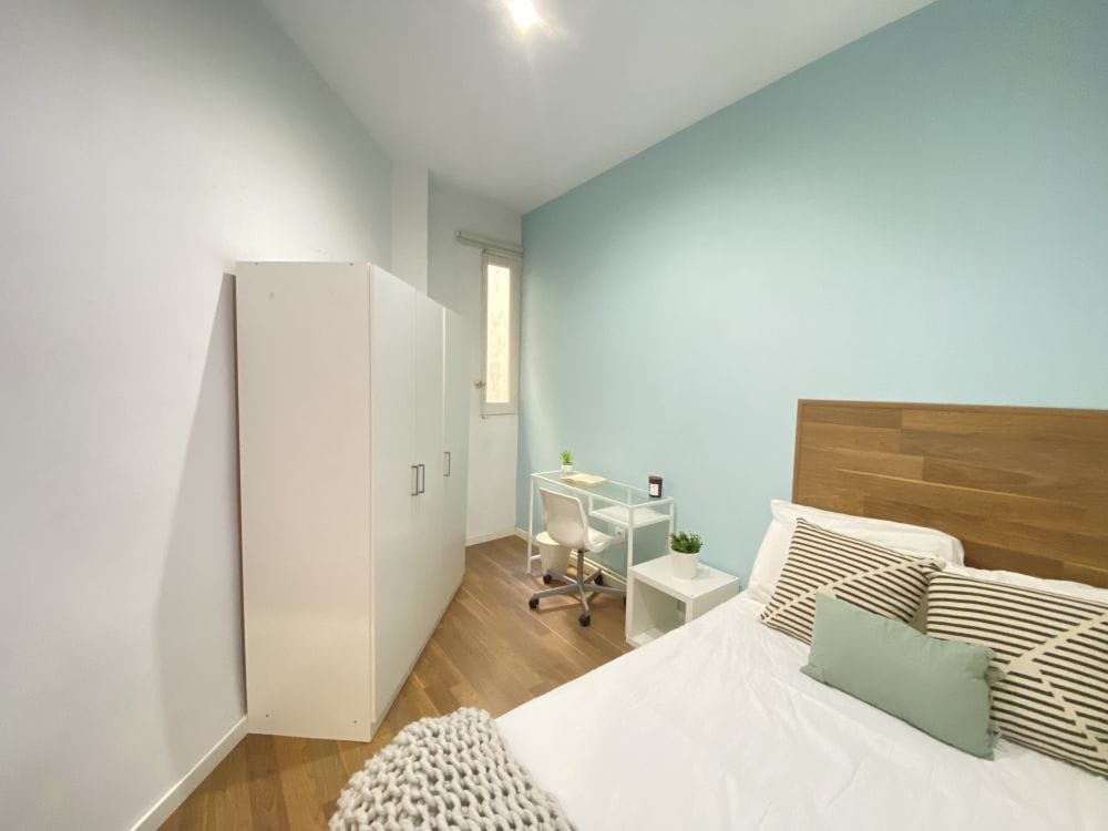 Comfortable room in Valencia Street