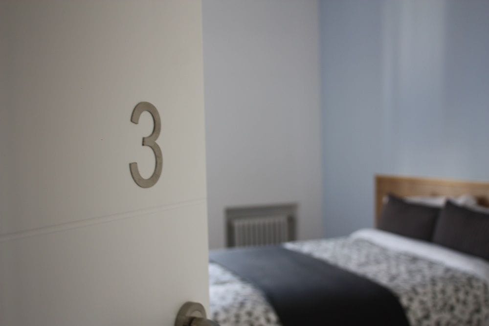 Room with balcony in Puerta del Sol
