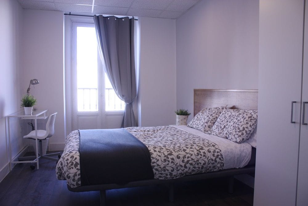 Large exterior room in Puerta del Sol
