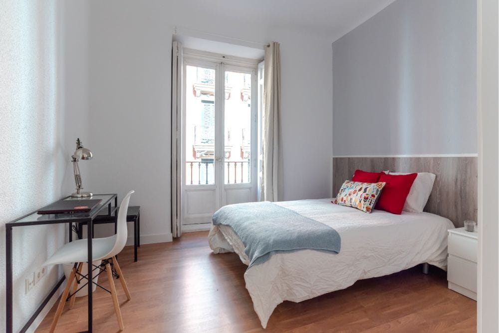 Large and beautiful room in Chamberí