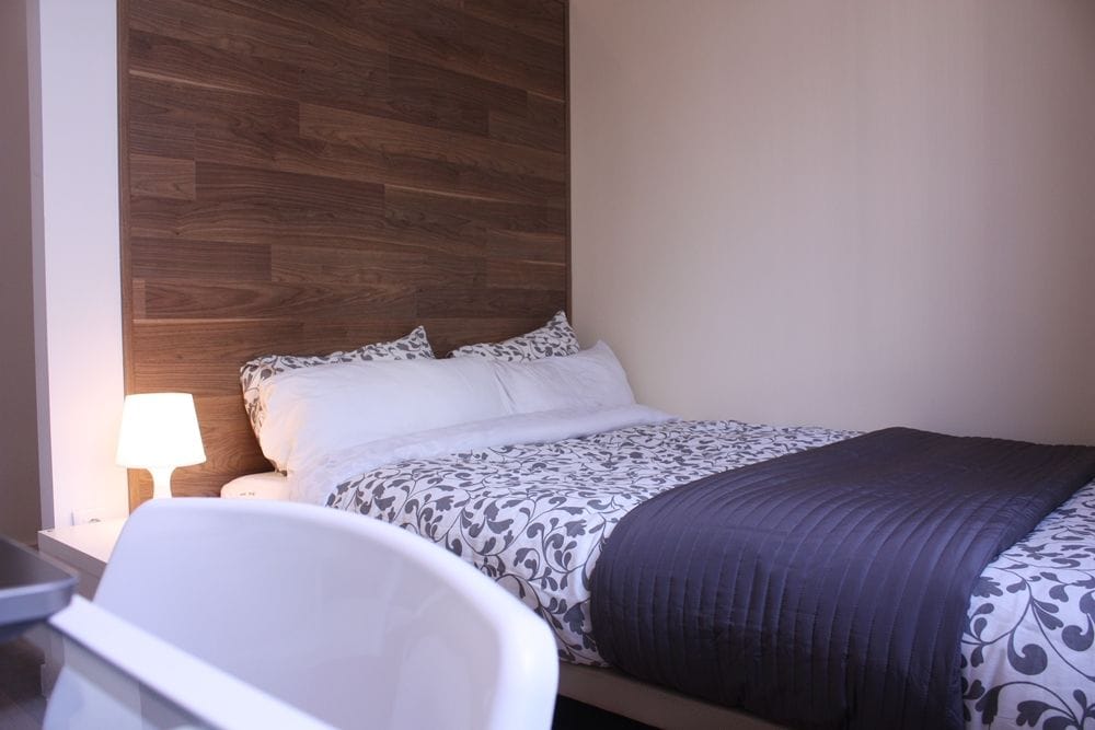 Bright room in Valencia Street