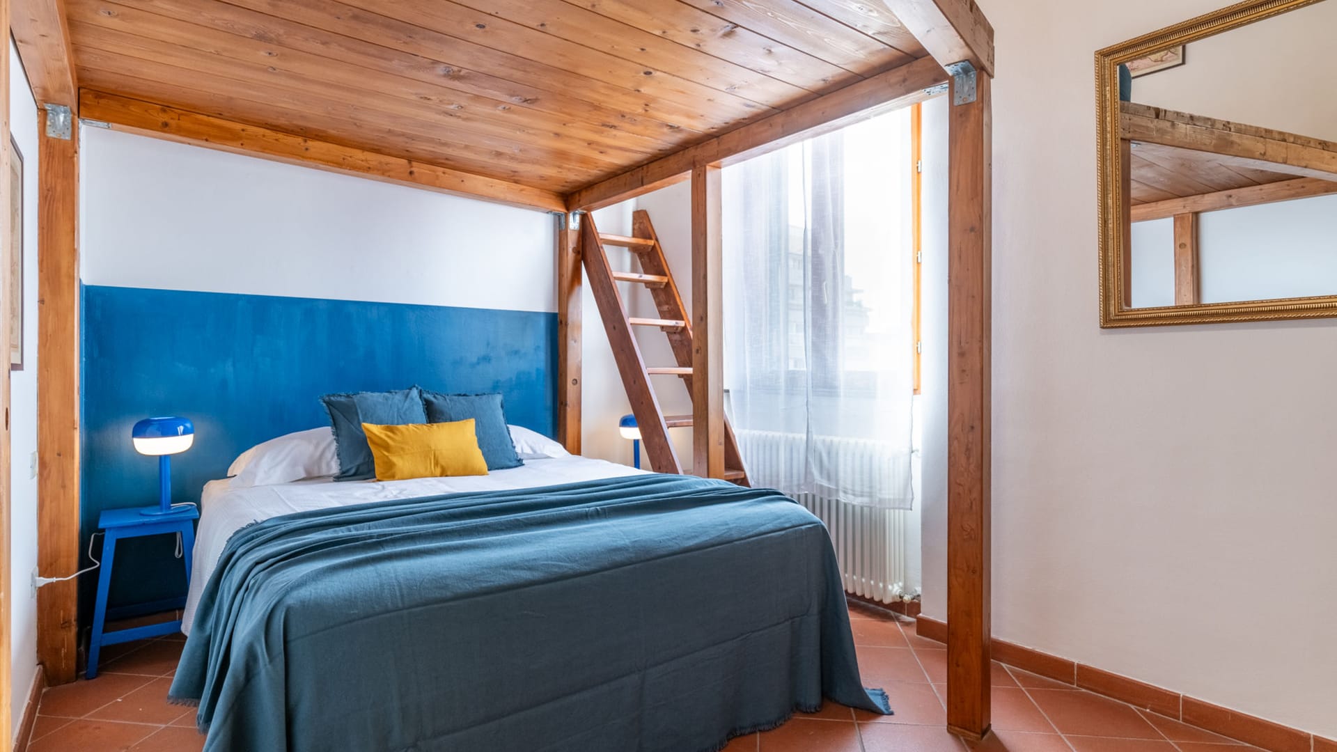 Travel Meditation House by Pleiades Home