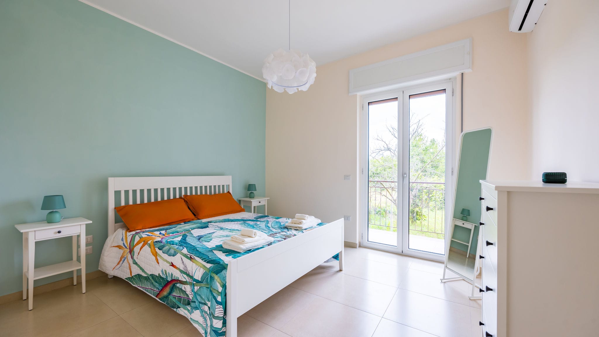 Domus Capodimonte flat by Napoliapartments