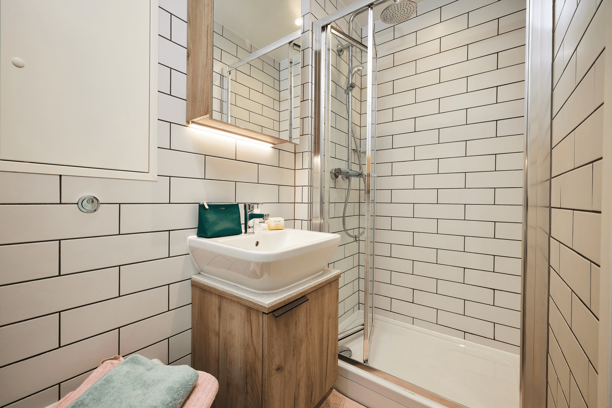 LW-B810 — Accessible Room (2026 / 27)
