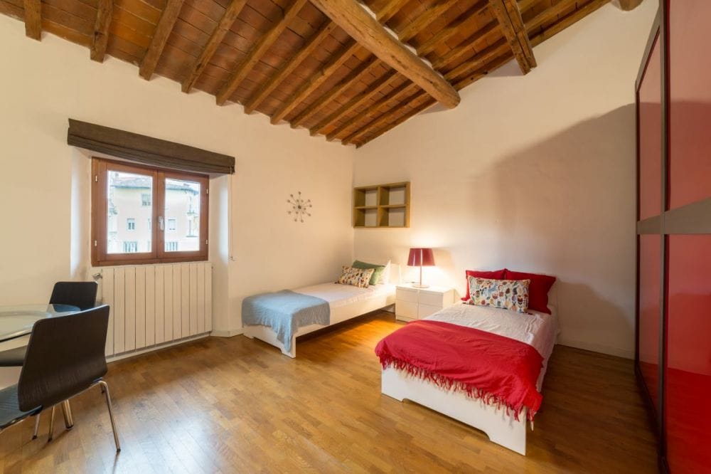 Shared room in Via Ponte Alle Mosse